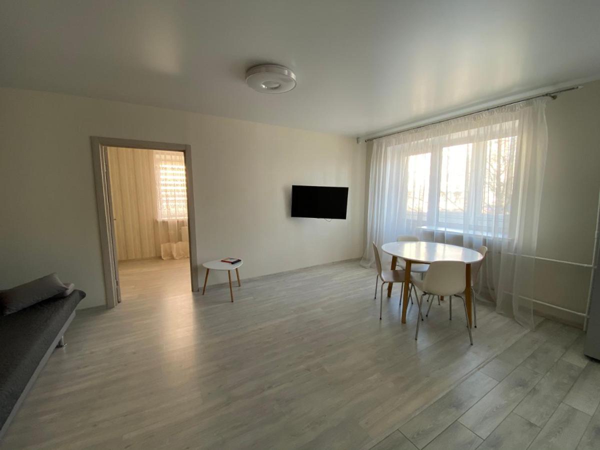 צ'רניהיב Cosy flat in the city centre מראה חיצוני תמונה