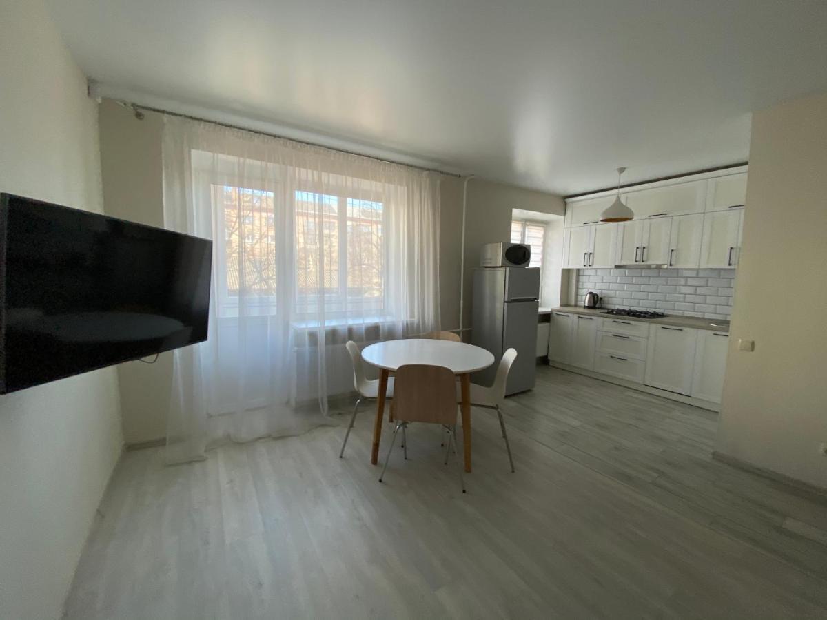 צ'רניהיב Cosy flat in the city centre מראה חיצוני תמונה